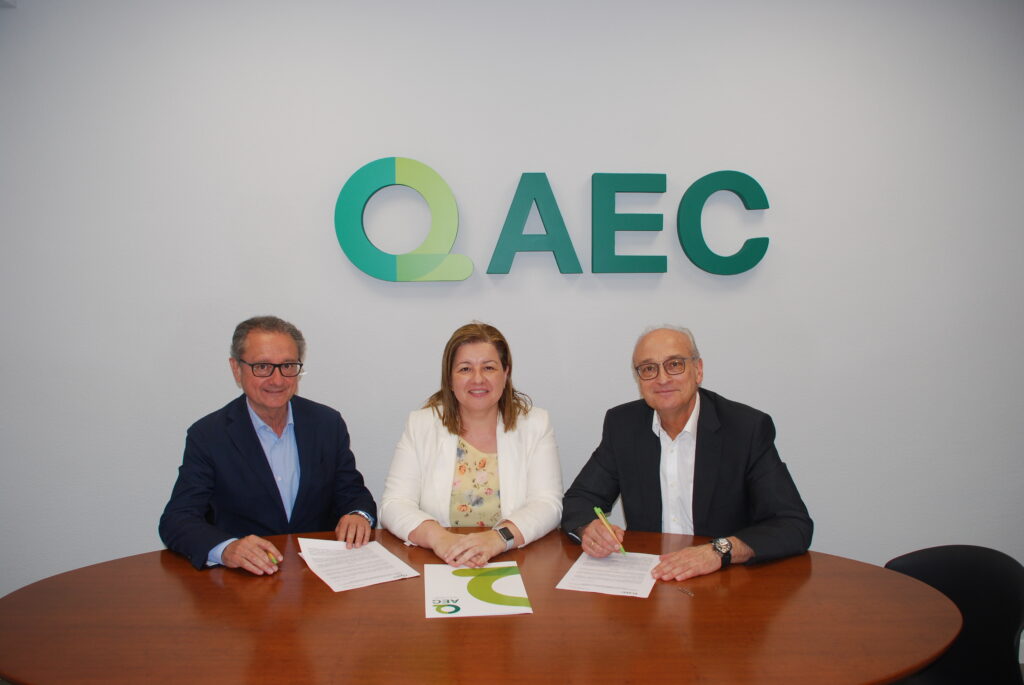 La AEC firma un acuerdo de colaboración con la Fundación Signo